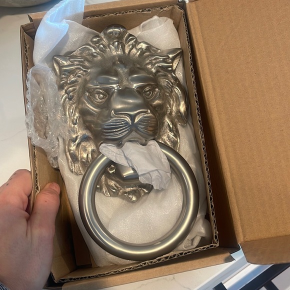 Brand new Gorgeous brushed nickel lion door knockers - Picture 2 of 4